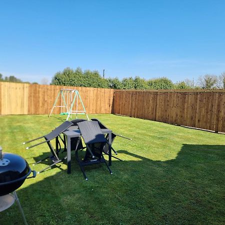 Spacious Curragh 2-Bed Apartment With Own Entrance Brownstown Esterno foto
