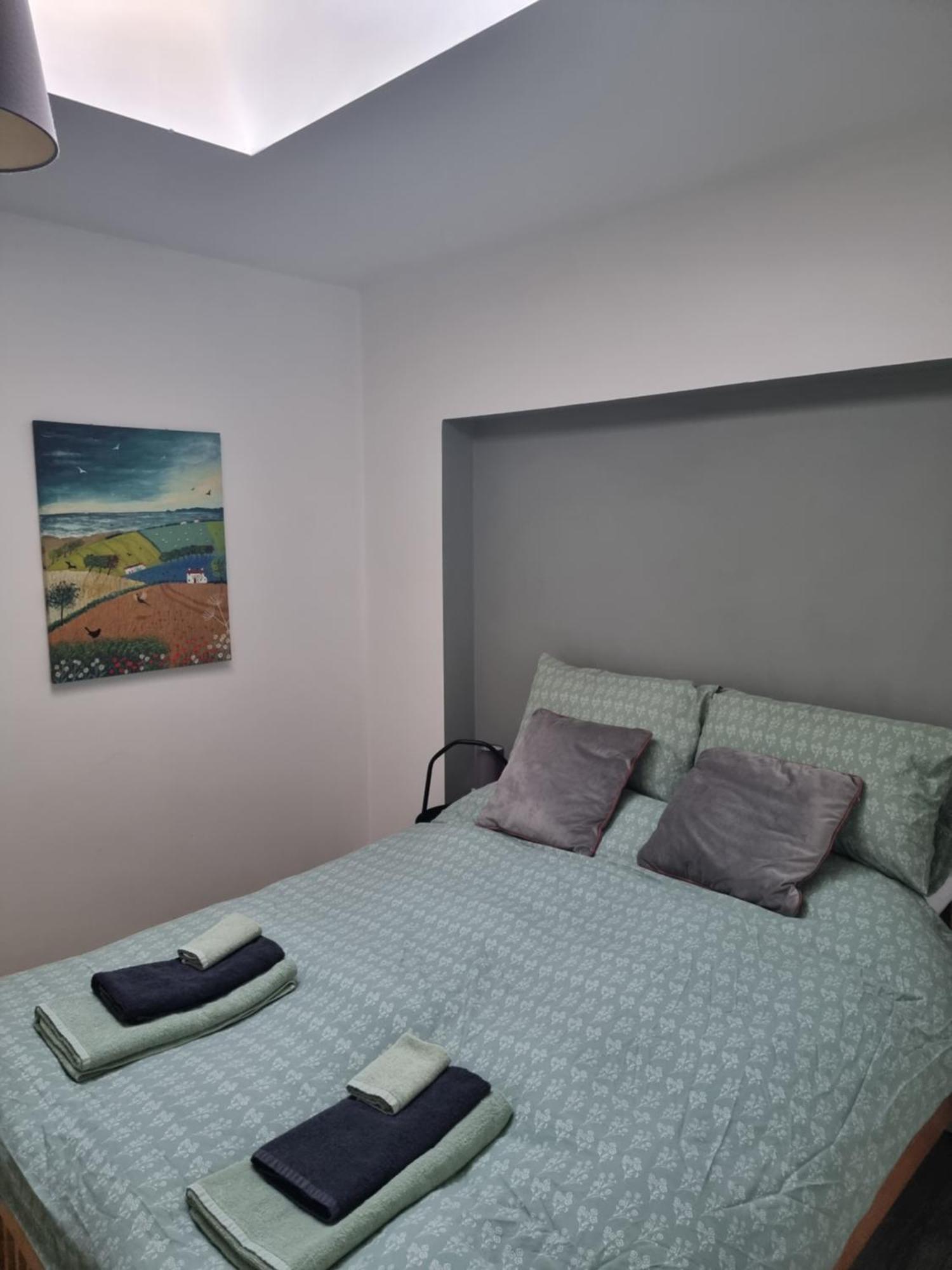 Spacious Curragh 2-Bed Apartment With Own Entrance Brownstown Esterno foto